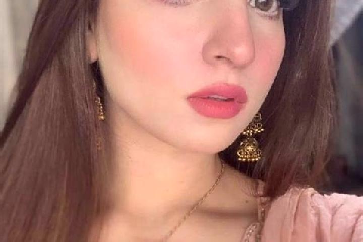 Ariana, 28 — Escort in Hukumati Azrah, Afghanistan