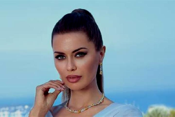 Ariana, 28 — Escort in Krasnokamensk, Russia