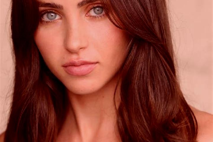 Ariana, 29, a auburn brown-eyed indian companion based in Jorowaru Daya. Offering Massage, Erotic Massage, Travel Companion, Fetish. Available for incall and...