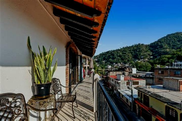 Ariana, 29 — Escort in El Remance, Mexico