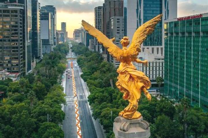 Ariana, 29 — Escort in El Volantin, Mexico