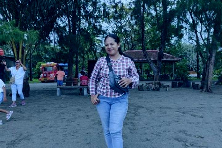 Ariana, 29 — Escort in Kairatu, Indonesia