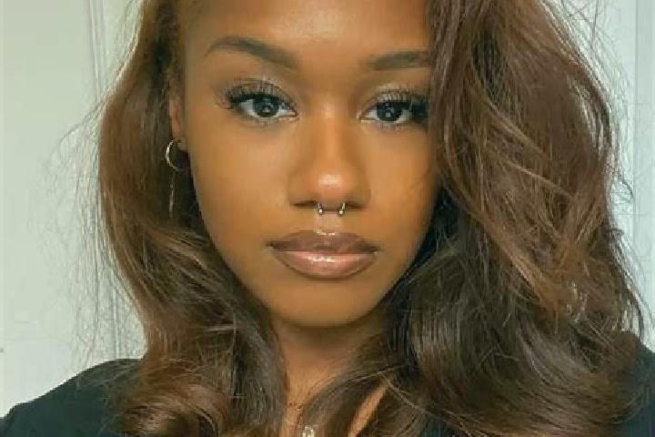 Ariana, 30, a auburn grey-eyed ebony companion based in Nopalapan. Offering Striptease, BDSM, 69. Available for incall and outcall, day and evening dates.