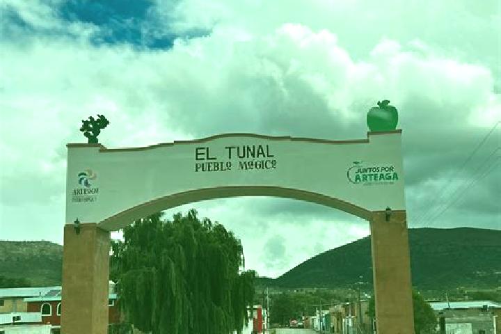 Ariana, 30 — Escort in El Tunal, Mexico
