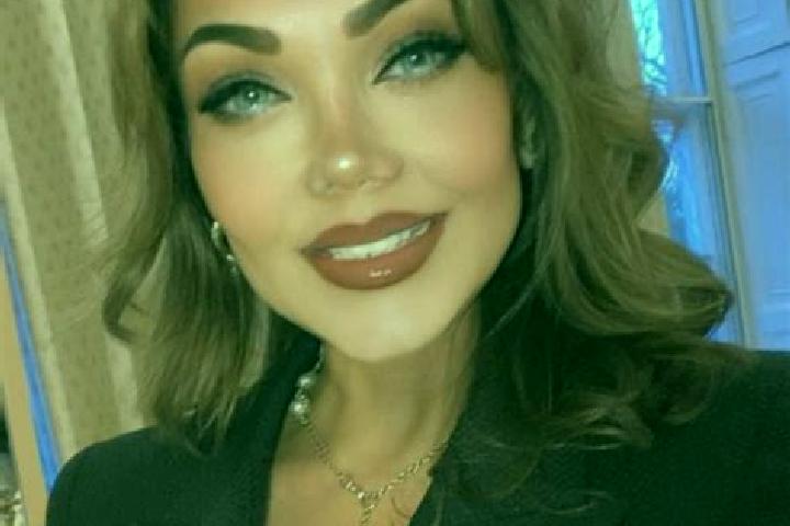 Ariana, 30 — Escort in Epping, United States