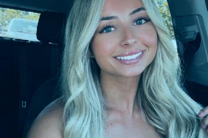 Ariana, 30 — Escort in Hilmar-Irwin, United States
