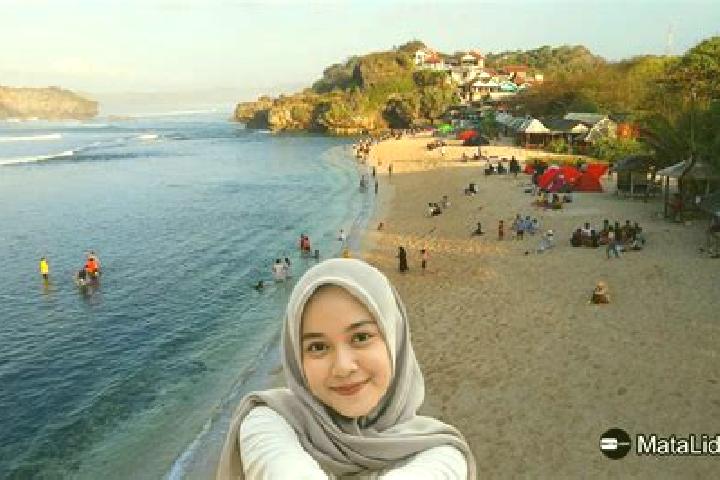 Ariana, 30 — Escort in Margotuhu Kidul, Indonesia