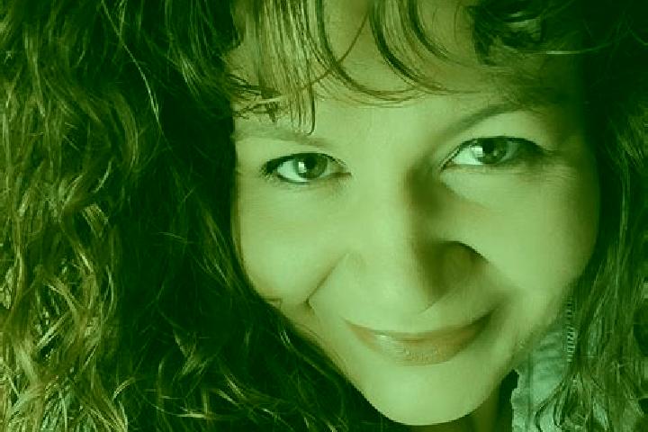 Ariana, 30 — Escort in Riederich, Germany