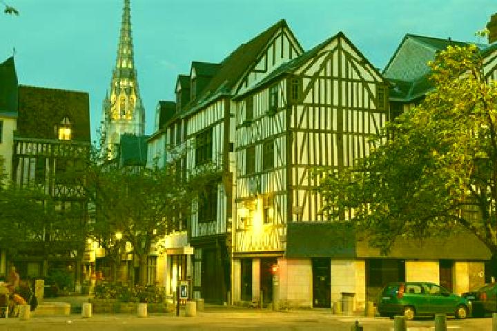 Ariana, 30 — Escort in Rouans, France