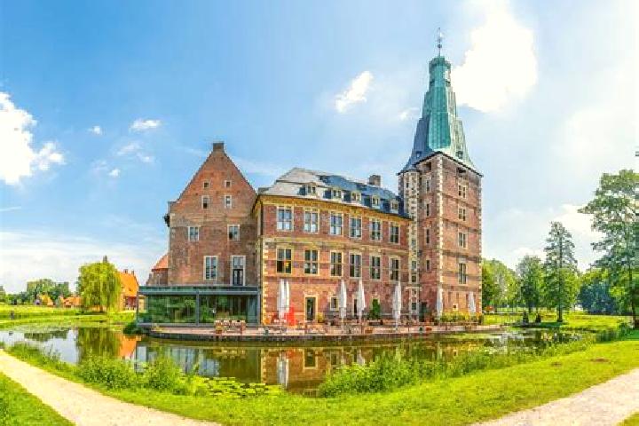 Ariana, 30 — Escort in Vreden, Germany