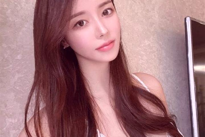Ariana, 31 — Escort in Asagicigil, Turkey