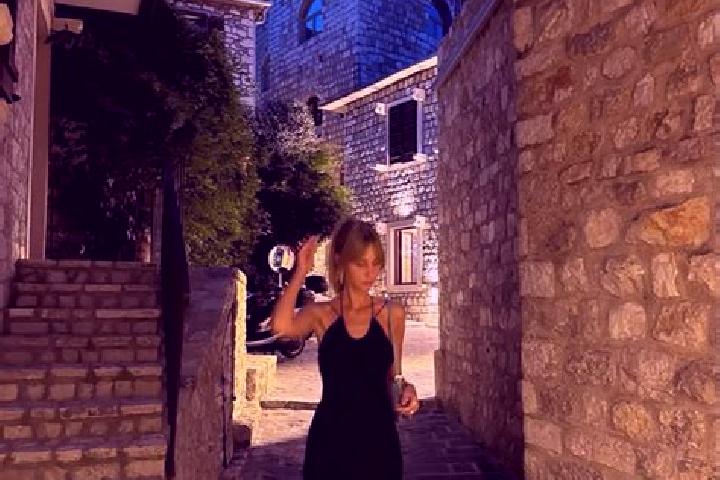 Ariana, 31 — Escort in Dinosa, Montenegro