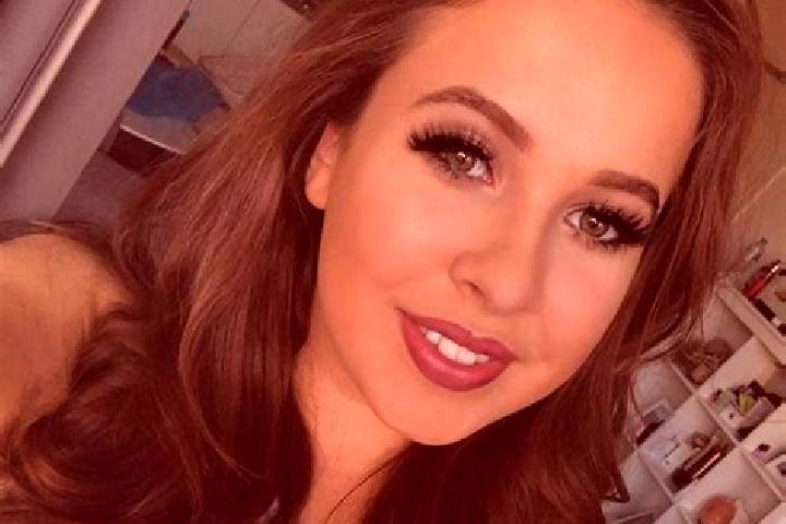 Ariana, 32, a auburn amber-eyed ebony companion based in Marksuhl. Offering Girlfriend Experience, Party Girl, Overnight, Travel Companion, A-Level. Availabl...