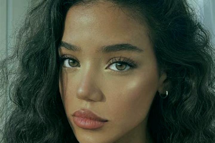 Ariana, 32, a black brown-eyed european companion based in Oughtibridge. Offering CIM, Erotic Massage, Deep French Kissing. Available for incall and outcall,...