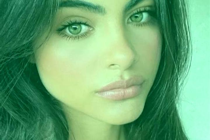 Ariana, 32, a brunette green-eyed middle eastern companion based in Baicoi. Offering Roleplay, 69, CIM, A-Level. Available for incall and outcall, day and ev...