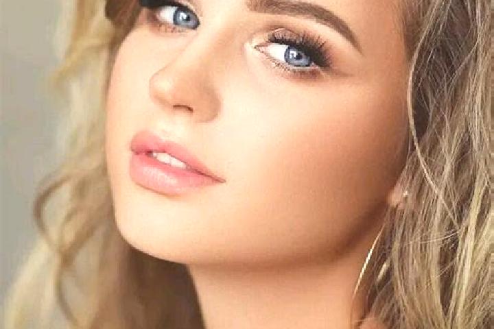 Ariana, 32, a dark blonde blue-eyed asian companion based in Pimpalgaon. Offering Roleplay, Tantra. Available for incall and outcall, overnight bookings avai...