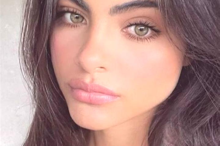 Ariana, 32, a red dark-eyed indian companion based in Danforth East York. Offering Girlfriend Experience, Roleplay, Massage. Available for incall and outcall...