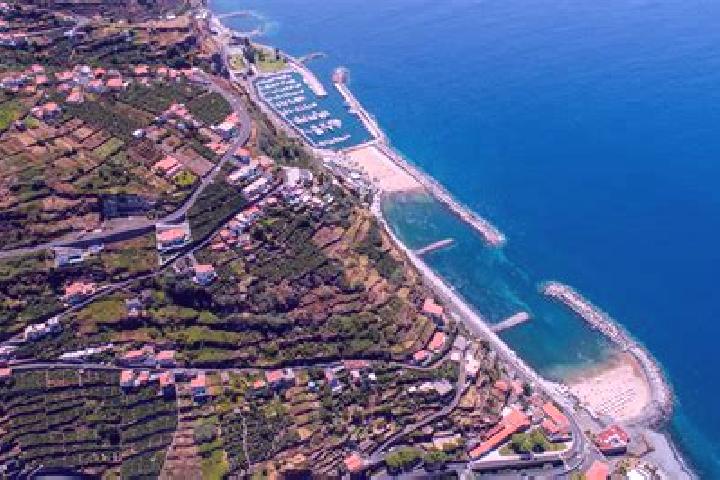 Ariana, 32 — Escort in Arco da Calheta, Portugal