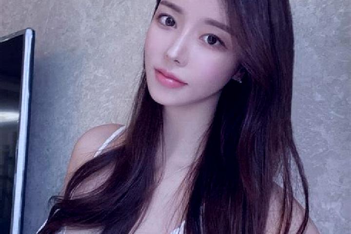 Ariana, 32 — Escort in Hengshitang, China