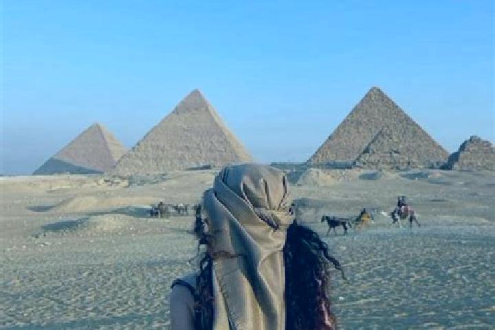 Ariana, 32 — Escort in Juhaynah, Egypt