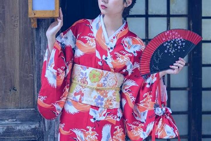 Ariana, 32 — Escort in Komono, Japan