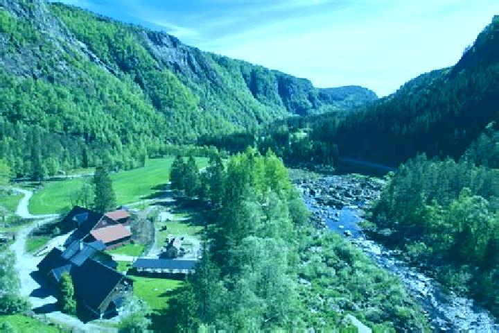 Ariana, 32 — Escort in Tonstad, Norway