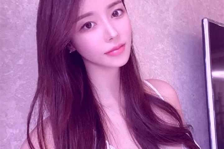 Ariana, 32 — Escort in Wanpai, China