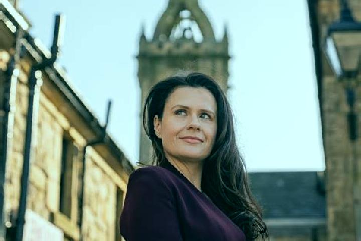 Ariana, 32 — Escort in West Kilbride, United Kingdom