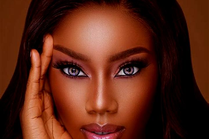 Ariana, 33, a chestnut blue-eyed ebony companion based in Trzcinica. Offering Couples, Deep French Kissing, CIM. Available for incall and outcall, day and ev...
