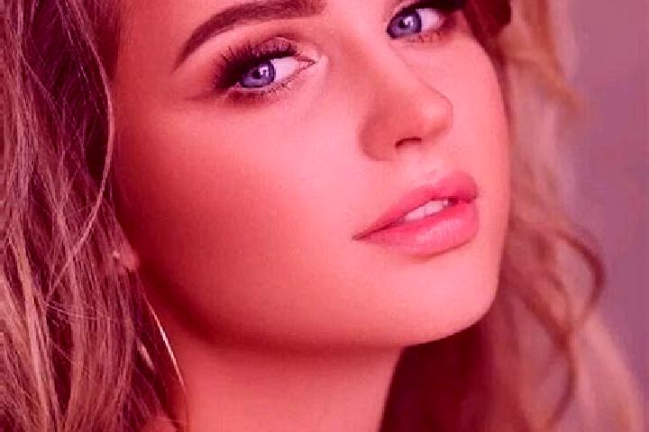 Ariana, 33, a dark blonde blue-eyed mediterranean companion based in Caratinga. Offering BDSM, CIM, A-Level, GFE. Available for incall and outcall, overnight...