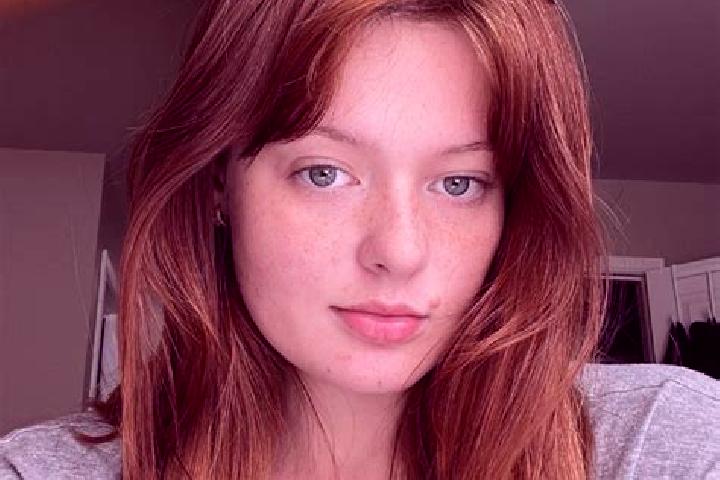 Ariana, 33, a red grey-eyed mixed companion based in Naves. Offering Girlfriend Experience, A-Level, Domination, Travel Companion. Available for incall and o...