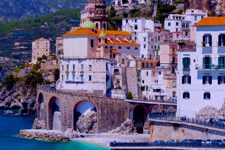 Ariana, 33 — Escort in Bardineto, Italy