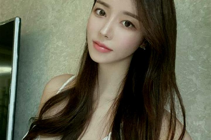 Ariana, 33 — Escort in Dongzhen, China
