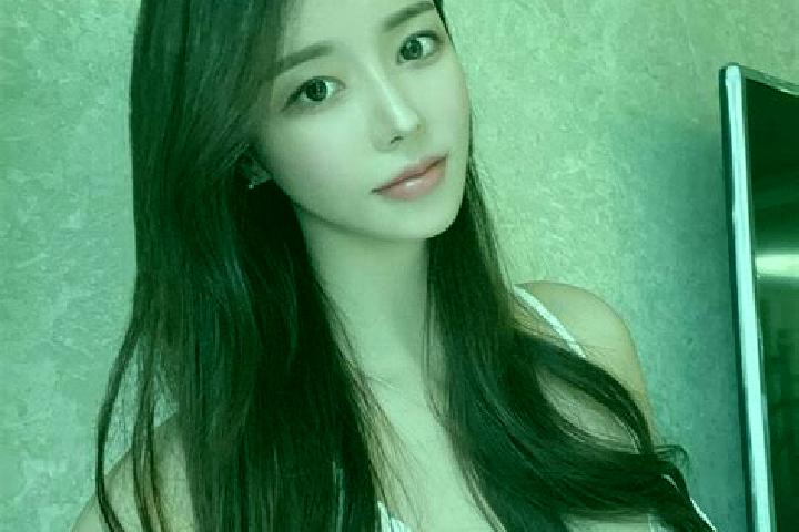 Ariana, 33 — Escort in Muliang, China