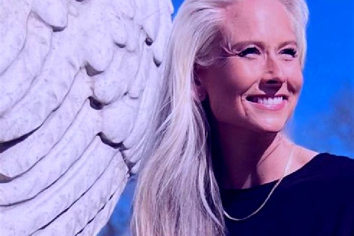 Ariana, 33 — Escort in Sabro, Denmark