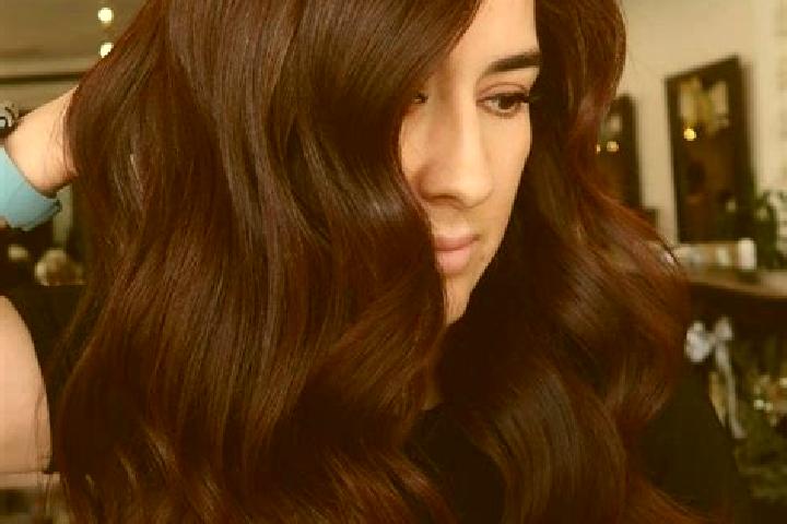 Ariana, 34, a auburn dark-eyed mixed companion based in Uenohara. Offering Roleplay, Massage, Tantra. Available for incall and outcall, day and evening dates.