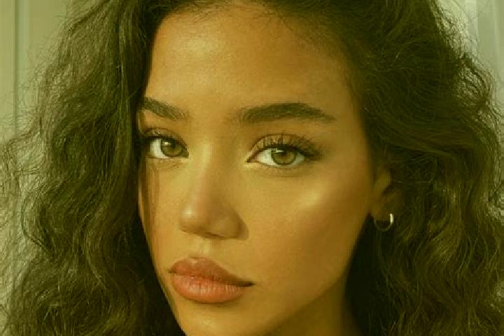 Ariana, 34, a black brown-eyed caribbean companion based in Dijon. Offering Striptease, Girlfriend Experience, BDSM. Available for incall and outcall, day an...