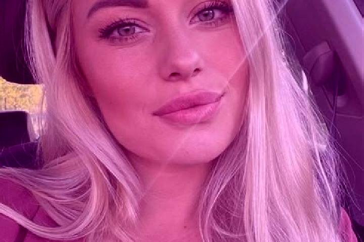 Ariana, 34, a blonde hazel-eyed european companion based in Zappello. Offering CIM, Striptease, Girlfriend Experience. Available for incall and outcall, day ...