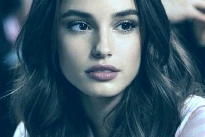 Ariana, 34, a brunette brown-eyed middle eastern companion based in Guangjin. Offering Striptease, A-Level, Dinner Date, Travel Companion. Available for inca...