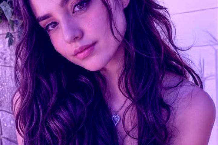 Ariana, 34, a brunette hazel-eyed middle eastern companion based in Mundargi. Offering A-Level, Deep French Kissing, 69. Available for incall and outcall, ov...