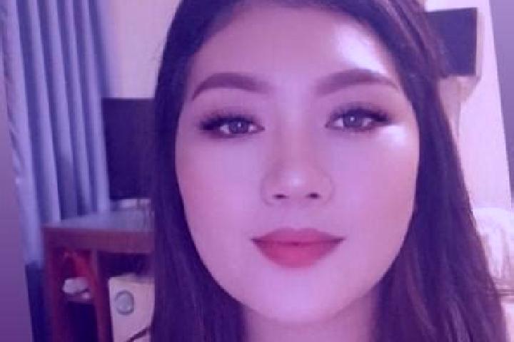 Ariana, 34, a chestnut dark-eyed asian companion based in Ode. Offering CIM, A-Level, Couples, Erotic Massage. Available for incall and outcall, overnight bo...