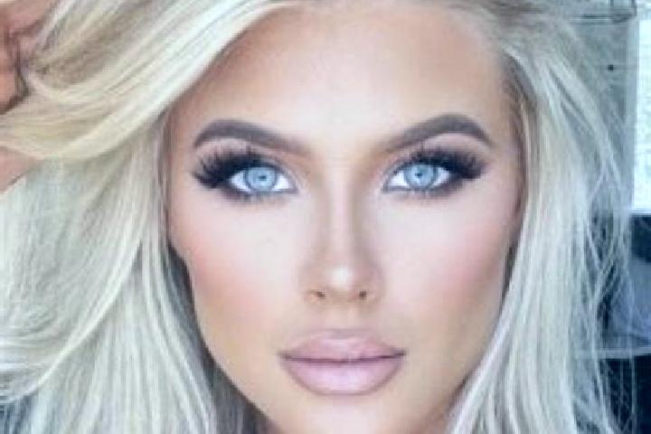 Ariana, 34, a platinum blonde dark-eyed european companion based in Amalfi. Offering Roleplay, Travel Companion, Tantra, A-Level, Massage. Available for inca...