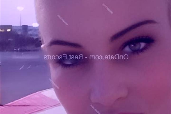 Ariana, 34 — Escort in Erwin, United States