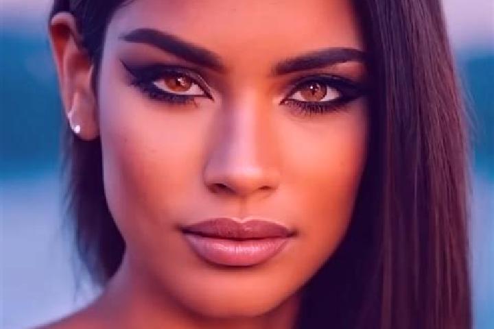 Ariana, 35, a blonde dark-eyed latina companion based in Sao Leopoldo. Offering OWO, GFE, Travel Companion, 69. Available for incall and outcall, day and eve...
