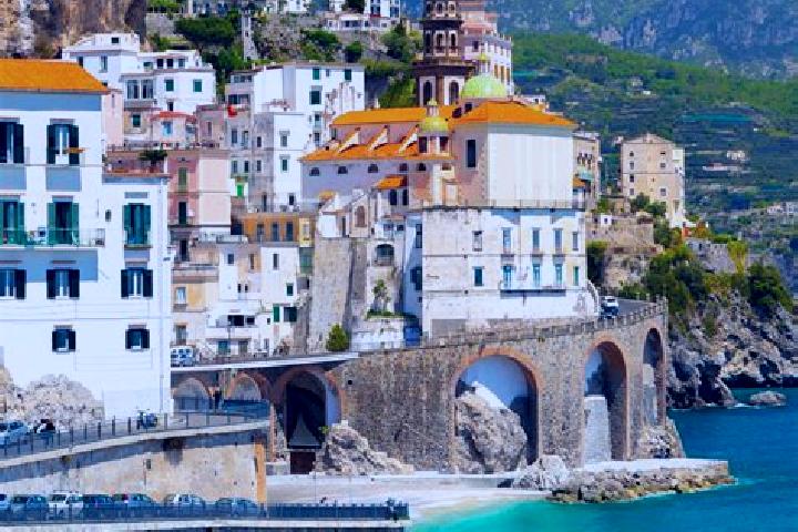 Ariana, 35 — Escort in Arcavacata, Italy