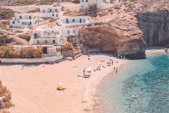 Ariana, 35 — Escort in Folegandros, Greece