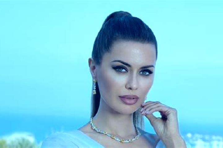 Ariana, 35 — Escort in Krasnokamensk, Russia