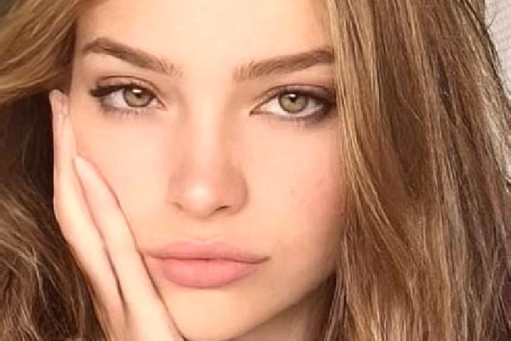 Ariana, 36, a blonde hazel-eyed latina companion based in Mala Divytsia. Offering Dinner Date, Overnight, GFE, Girlfriend Experience, Striptease. Available f...