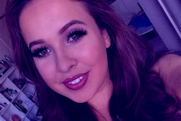 Ariana, 36, a chestnut grey-eyed european companion based in Hale Barns. Offering OWO, Party Girl, Fetish, Erotic Massage. Available for incall and outcall, ...