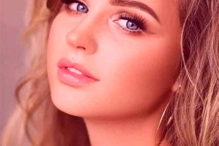 Ariana, 36, a dark blonde blue-eyed slavic companion based in Atawolo. Offering Girlfriend Experience, Overnight, A-Level. Available for incall and outcall, ...